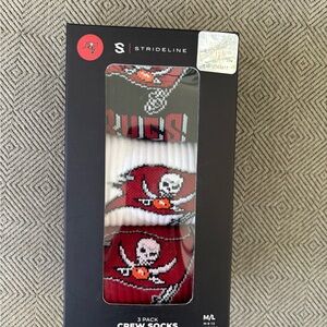 NFL Tampa Bay Buccaneers 3pk crew socks.